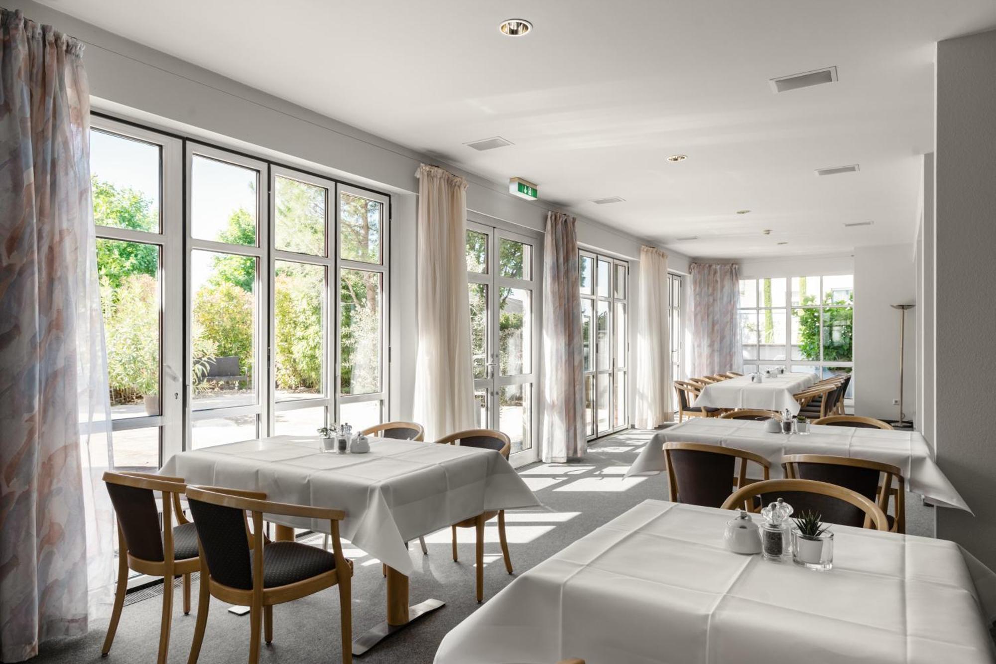 KIRCHERS PARK-HOTEL KAISERSTUHL Garni Endingen am Kaiserstuhl Zewnętrze zdjęcie